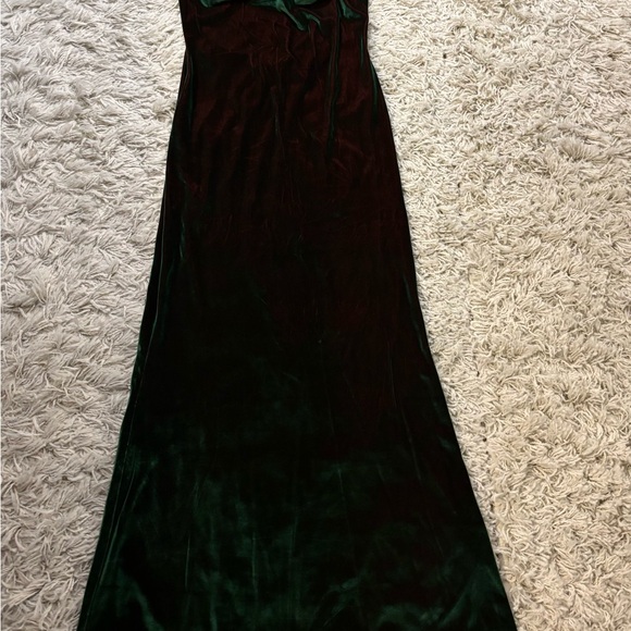 Beige Botany Elegant Green Velvet Evening Gown  Size M - Picture 5 of 9